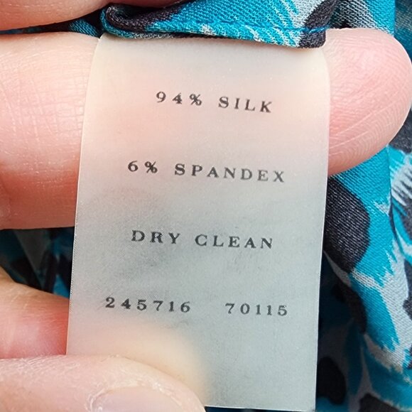 NWOT Ann Taylor Blue/Black Abstract Animal Print Halter Top Size 0 - Picture 9 of 15